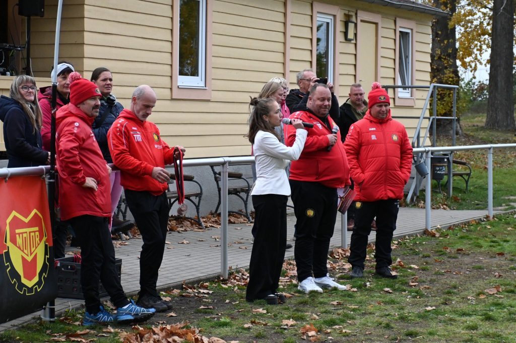 Siegerehrung am Vereinsheim